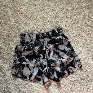 Athletic wear shorts